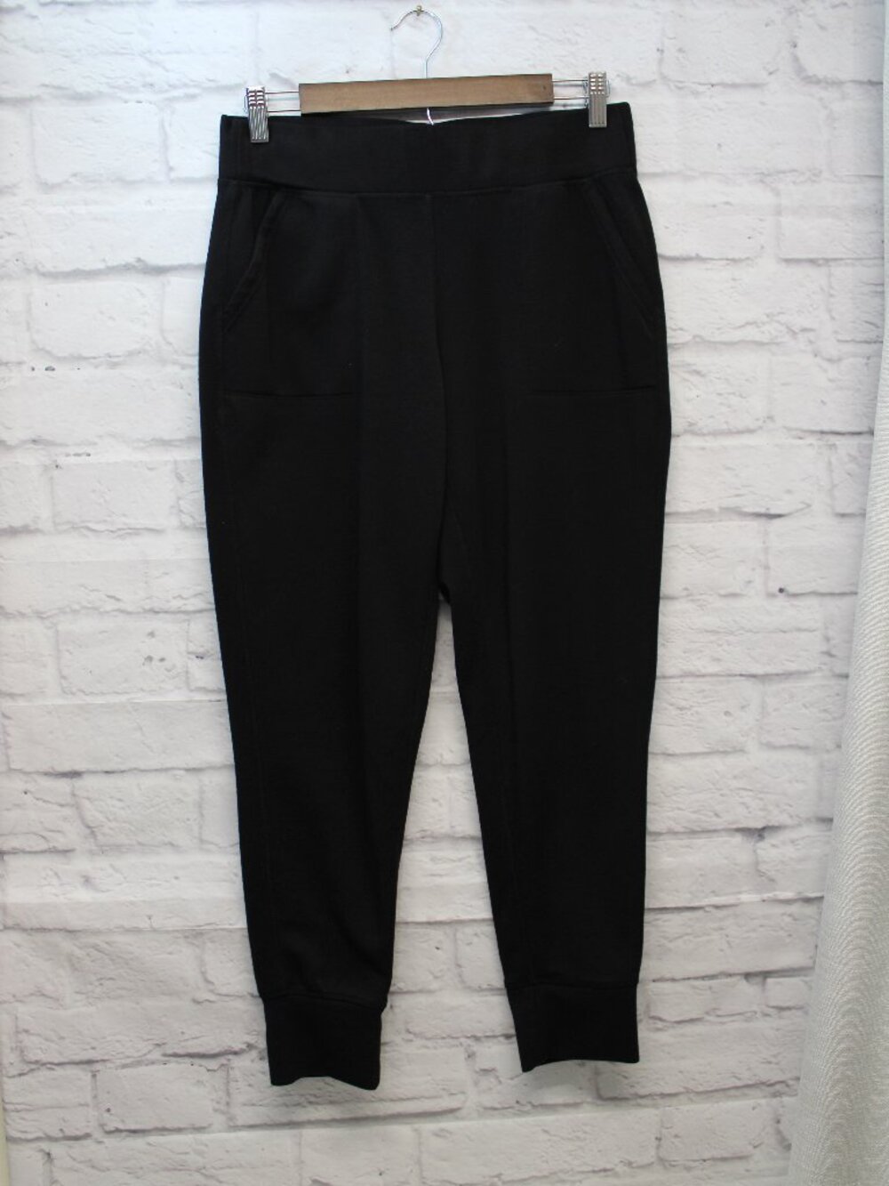Gaiam Small Black Pull On Leggings Classic Casual Slash Pockets Comfort Lounge